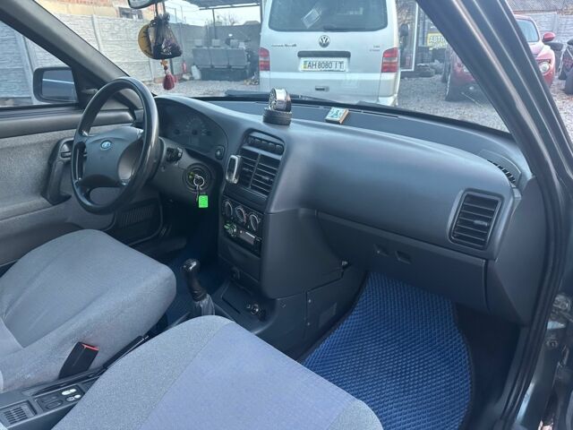 Зеленый ВАЗ 2111, объемом двигателя 1.6 л и пробегом 193 тыс. км за 2650 $, фото 8 на Automoto.ua