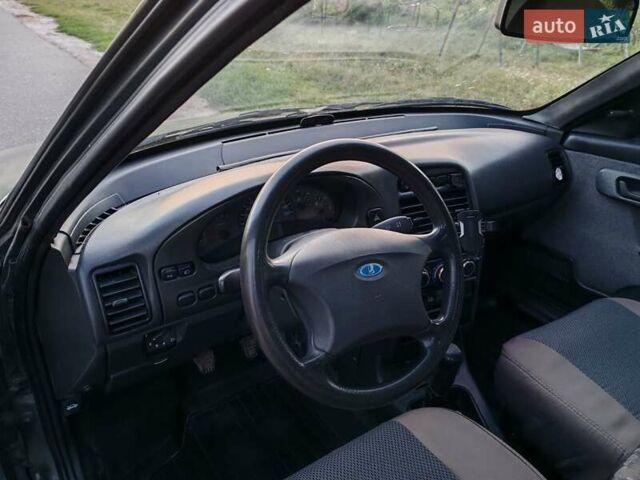 Зелений ВАЗ 2111, об'ємом двигуна 1.6 л та пробігом 214 тис. км за 2100 $, фото 7 на Automoto.ua
