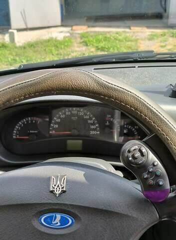 Зелений ВАЗ 2111, об'ємом двигуна 1.6 л та пробігом 230 тис. км за 3350 $, фото 15 на Automoto.ua