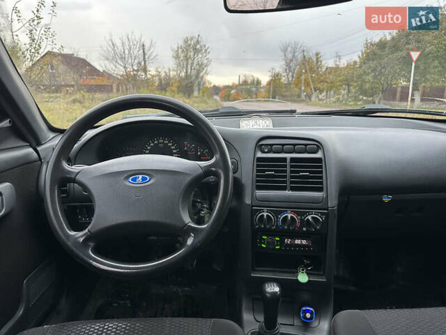 Зелений ВАЗ 2111, об'ємом двигуна 1.6 л та пробігом 197 тис. км за 2099 $, фото 7 на Automoto.ua