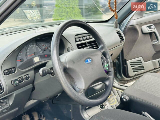 Зеленый ВАЗ 2111, объемом двигателя 1.6 л и пробегом 116 тыс. км за 3999 $, фото 13 на Automoto.ua