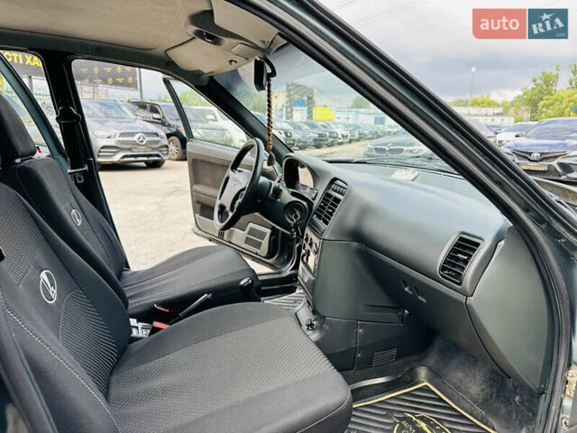 Зеленый ВАЗ 2111, объемом двигателя 1.6 л и пробегом 116 тыс. км за 3999 $, фото 21 на Automoto.ua