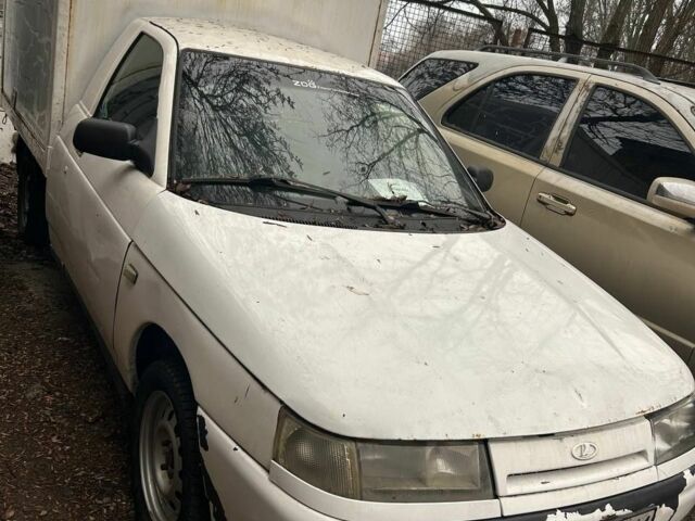 Белый ВАЗ 2112, объемом двигателя 1.6 л и пробегом 300 тыс. км за 1300 $, фото 1 на Automoto.ua