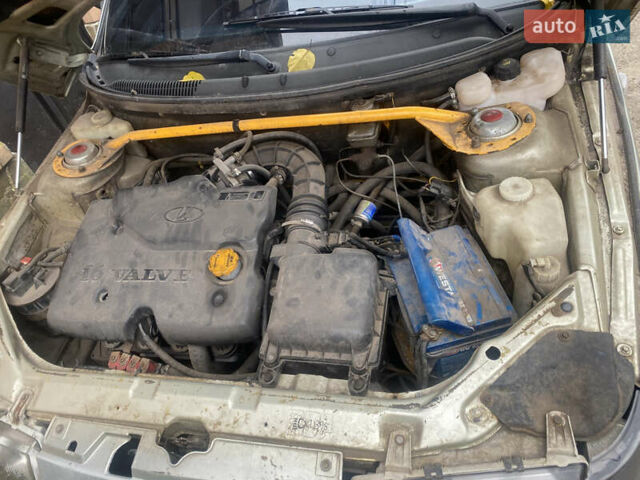 Бежевый ВАЗ 2112, объемом двигателя 1.6 л и пробегом 200 тыс. км за 1450 $, фото 12 на Automoto.ua