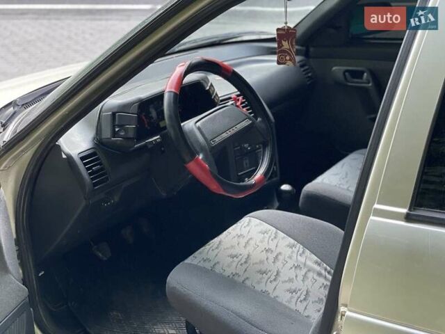 Бежевий ВАЗ 2112, об'ємом двигуна 1.6 л та пробігом 140 тис. км за 1700 $, фото 7 на Automoto.ua
