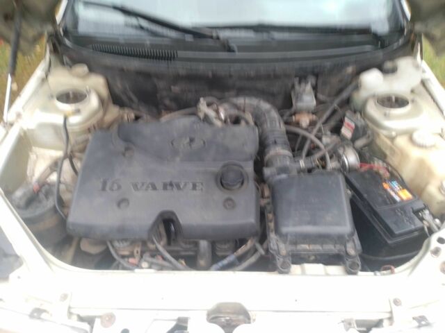 Бежевый ВАЗ 2112, объемом двигателя 1.6 л и пробегом 200 тыс. км за 1300 $, фото 1 на Automoto.ua