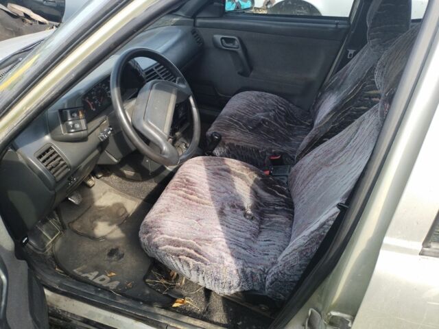 ВАЗ 2112 2006 в Олевске на Automoto.ua Бежевый ВАЗ 2112, объемом двигателя 1.6 л и пробегом 340 тыс. км за 500 $, фото 5 на Automoto.ua