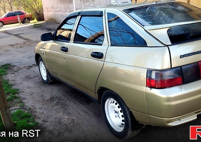 Бежевый ВАЗ 2112, объемом двигателя 1.6 л и пробегом 400 тыс. км за 1700 $, фото 4 на Automoto.ua