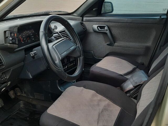 Бежевый ВАЗ 2112, объемом двигателя 1 л и пробегом 3 тыс. км за 1302 $, фото 7 на Automoto.ua