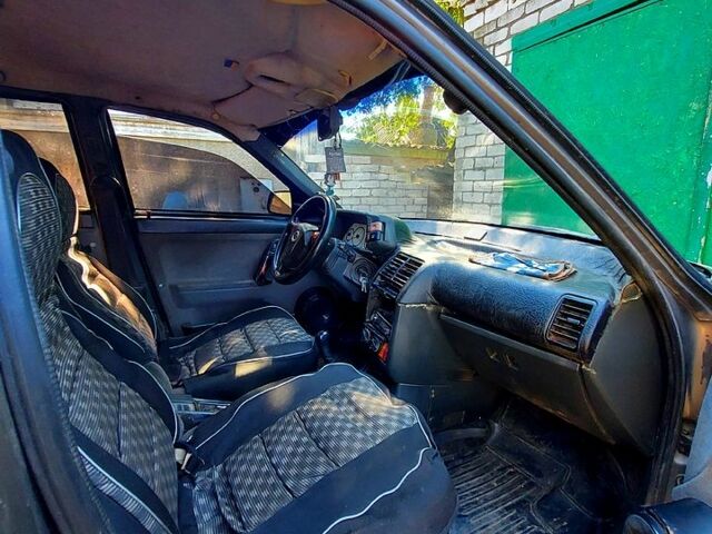 Бежевый ВАЗ 2112, объемом двигателя 1.6 л и пробегом 0 тыс. км за 1300 $, фото 2 на Automoto.ua