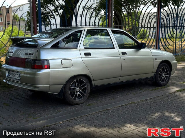 Бежевий ВАЗ 2112, об'ємом двигуна 1.6 л та пробігом 135 тис. км за 2499 $, фото 4 на Automoto.ua