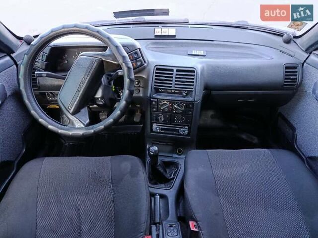 Чорний ВАЗ 2112, об'ємом двигуна 1.6 л та пробігом 180 тис. км за 1850 $, фото 23 на Automoto.ua