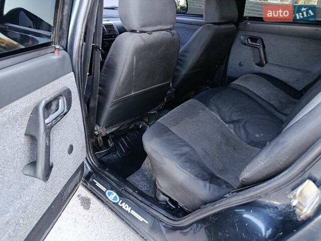 Чорний ВАЗ 2112, об'ємом двигуна 1.6 л та пробігом 180 тис. км за 1850 $, фото 24 на Automoto.ua