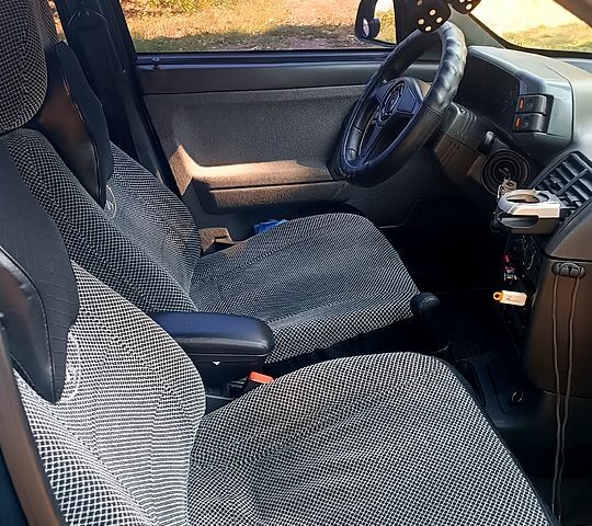Чорний ВАЗ 2112, об'ємом двигуна 1.6 л та пробігом 121 тис. км за 2500 $, фото 2 на Automoto.ua