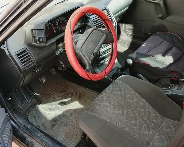 Чорний ВАЗ 2112, об'ємом двигуна 1.6 л та пробігом 127 тис. км за 1600 $, фото 3 на Automoto.ua