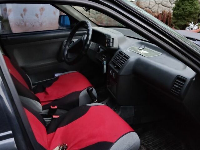 Чорний ВАЗ 2112, об'ємом двигуна 1.6 л та пробігом 1 тис. км за 1000 $, фото 3 на Automoto.ua