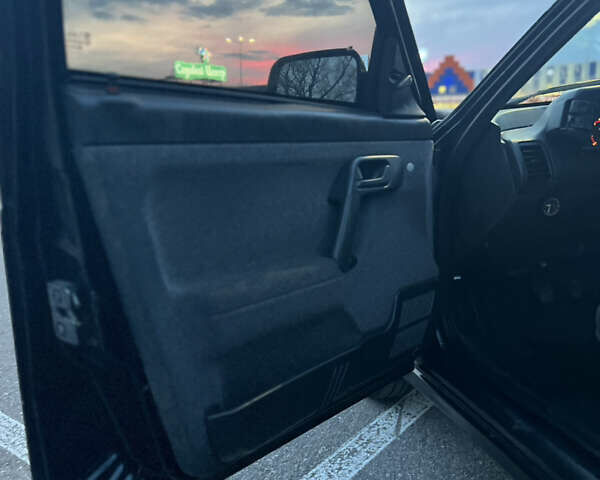 Чорний ВАЗ 2112, об'ємом двигуна 1.6 л та пробігом 245 тис. км за 1600 $, фото 8 на Automoto.ua