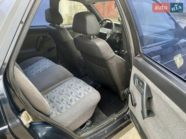 Чорний ВАЗ 2112, об'ємом двигуна 1.6 л та пробігом 250 тис. км за 1999 $, фото 9 на Automoto.ua