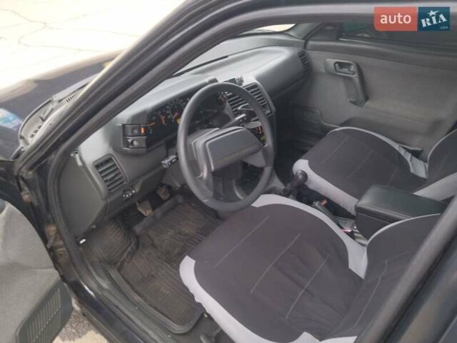 Черный ВАЗ 2112, объемом двигателя 1.6 л и пробегом 104 тыс. км за 2400 $, фото 5 на Automoto.ua