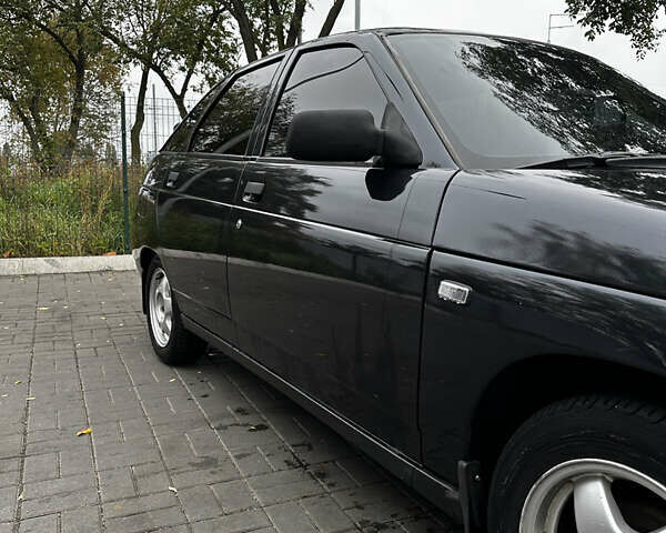 Чорний ВАЗ 2112, об'ємом двигуна 1.6 л та пробігом 113 тис. км за 2200 $, фото 3 на Automoto.ua