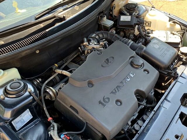 Чорний ВАЗ 2112, об'ємом двигуна 1.6 л та пробігом 209 тис. км за 2150 $, фото 4 на Automoto.ua