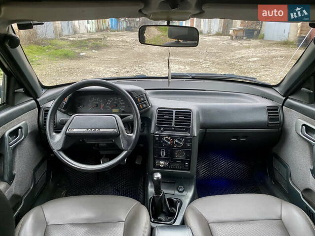 Чорний ВАЗ 2112, об'ємом двигуна 1.6 л та пробігом 250 тис. км за 1999 $, фото 10 на Automoto.ua