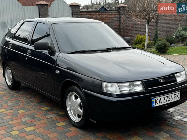 Чорний ВАЗ 2112, об'ємом двигуна 1.6 л та пробігом 120 тис. км за 1999 $, фото 1 на Automoto.ua