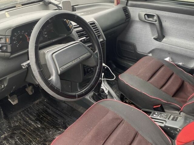 Черный ВАЗ 2112, объемом двигателя 1.6 л и пробегом 191 тыс. км за 1500 $, фото 4 на Automoto.ua