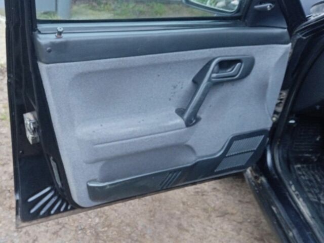 Черный ВАЗ 2112, объемом двигателя 0 л и пробегом 200 тыс. км за 2300 $, фото 5 на Automoto.ua