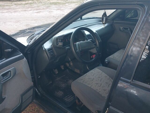 Черный ВАЗ 2112, объемом двигателя 1.6 л и пробегом 181 тыс. км за 1750 $, фото 4 на Automoto.ua