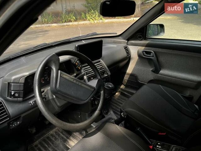 Черный ВАЗ 2112, объемом двигателя 1.6 л и пробегом 200 тыс. км за 2500 $, фото 9 на Automoto.ua