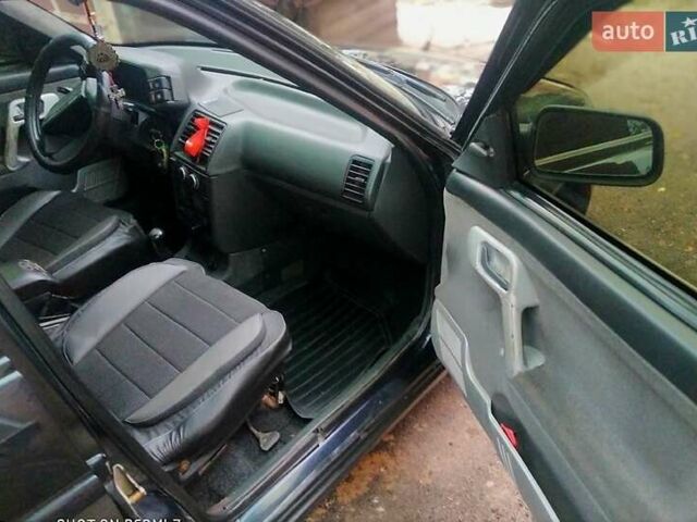 Чорний ВАЗ 2112, об'ємом двигуна 1.6 л та пробігом 220 тис. км за 2700 $, фото 10 на Automoto.ua