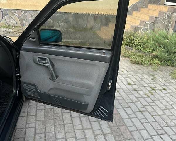 Черный ВАЗ 2112, объемом двигателя 1.6 л и пробегом 111 тыс. км за 2000 $, фото 6 на Automoto.ua