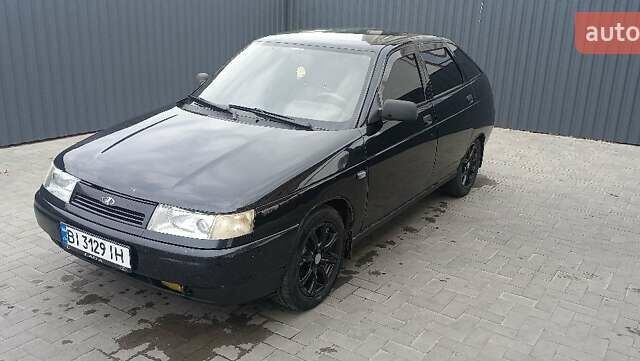 ВАЗ 2112 2007 в Кременчуге на Automoto.ua Черный ВАЗ 2112, объемом двигателя 1.6 л и пробегом 240 тыс. км за 2200 $, фото 4 на Automoto.ua