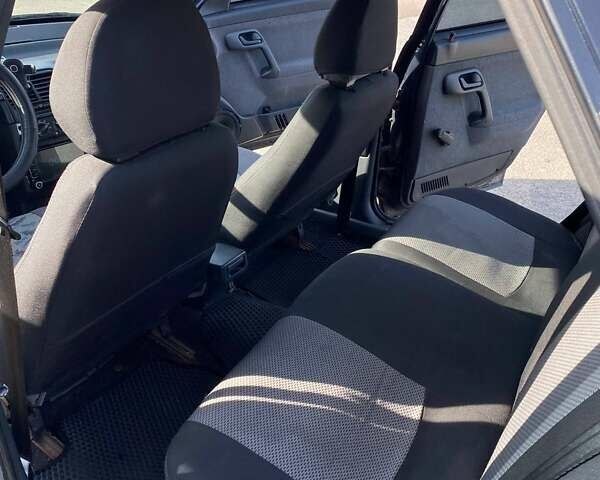 Черный ВАЗ 2112, объемом двигателя 1.6 л и пробегом 180 тыс. км за 2000 $, фото 10 на Automoto.ua