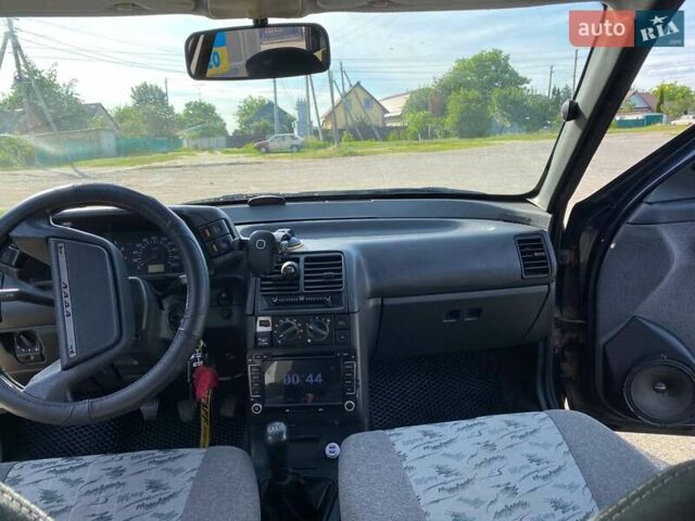 Черный ВАЗ 2112, объемом двигателя 1.6 л и пробегом 180 тыс. км за 2000 $, фото 8 на Automoto.ua