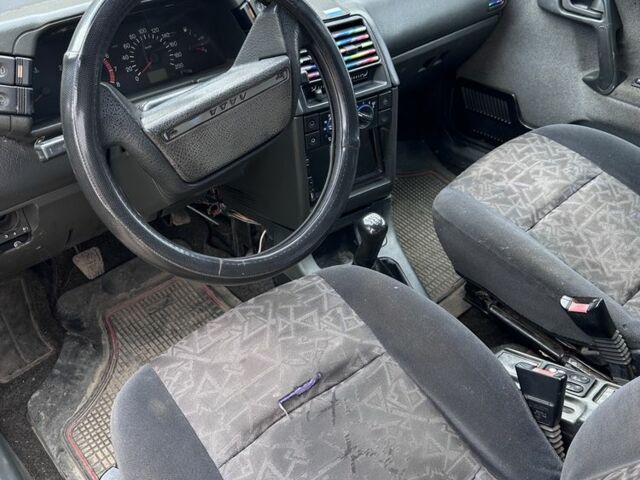 Чорний ВАЗ 2112, об'ємом двигуна 1.6 л та пробігом 187 тис. км за 1250 $, фото 4 на Automoto.ua