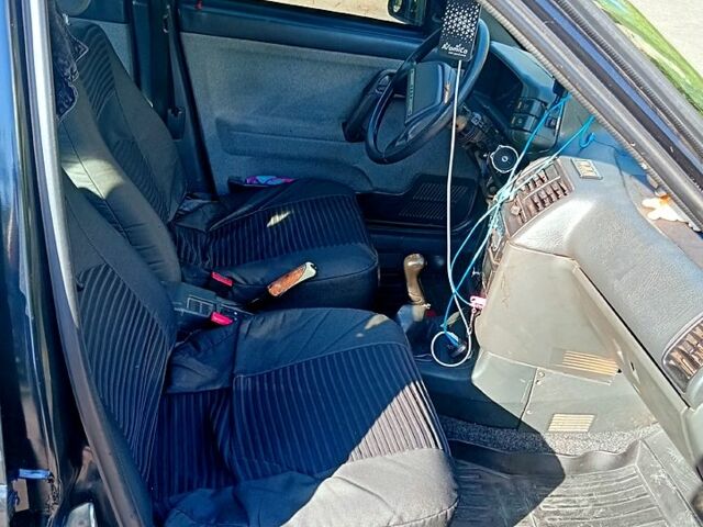 Чорний ВАЗ 2112, об'ємом двигуна 1.6 л та пробігом 260 тис. км за 2300 $, фото 3 на Automoto.ua