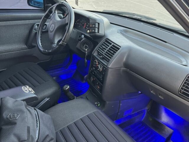Чорний ВАЗ 2112, об'ємом двигуна 1.6 л та пробігом 90 тис. км за 2950 $, фото 4 на Automoto.ua