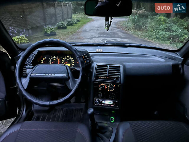 Чорний ВАЗ 2112, об'ємом двигуна 1.6 л та пробігом 163 тис. км за 1599 $, фото 1 на Automoto.ua