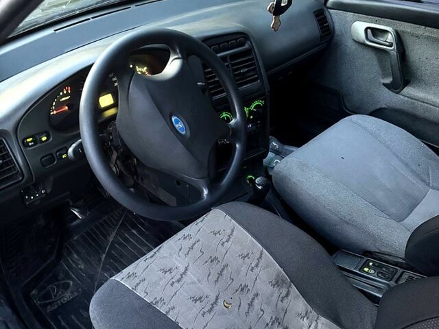 Черный ВАЗ 2112, объемом двигателя 1.6 л и пробегом 169 тыс. км за 1600 $, фото 4 на Automoto.ua