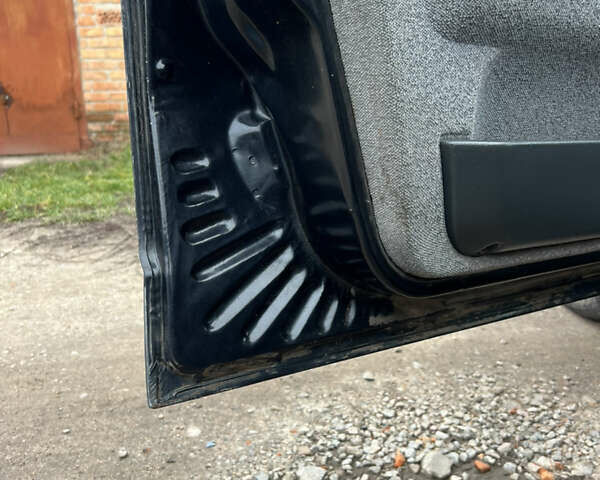 Чорний ВАЗ 2112, об'ємом двигуна 1.6 л та пробігом 126 тис. км за 2100 $, фото 6 на Automoto.ua