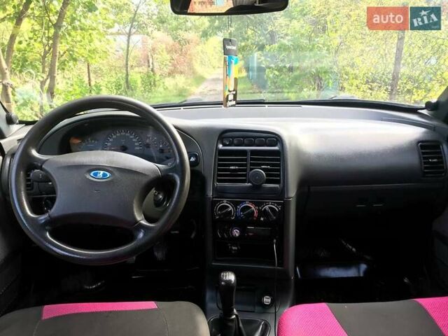 ВАЗ 2112 2008 в Кривом Роге на Automoto.ua Черный ВАЗ 2112, объемом двигателя 1.6 л и пробегом 180 тыс. км за 3500 $, фото 7 на Automoto.ua