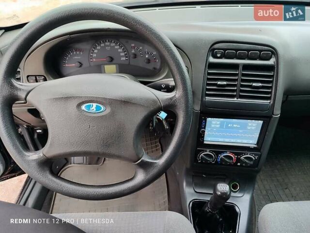 Чорний ВАЗ 2112, об'ємом двигуна 1.6 л та пробігом 158 тис. км за 2400 $, фото 34 на Automoto.ua