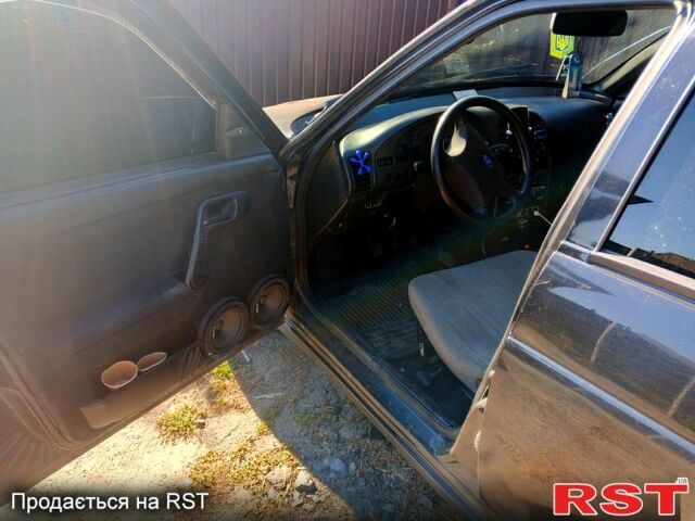 Чорний ВАЗ 2112, об'ємом двигуна 1.6 л та пробігом 0 тис. км за 2500 $, фото 4 на Automoto.ua