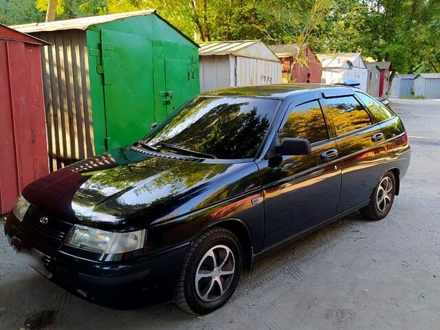 Чорний ВАЗ 2112, об'ємом двигуна 1.6 л та пробігом 165 тис. км за 3400 $, фото 2 на Automoto.ua