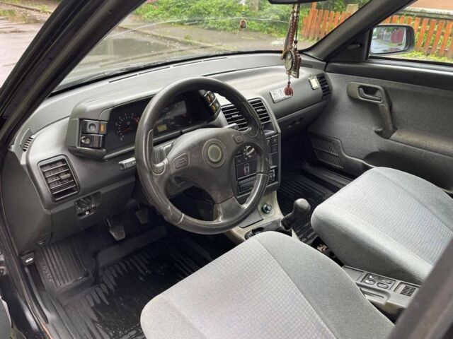 Чорний ВАЗ 2112, об'ємом двигуна 1.6 л та пробігом 125 тис. км за 1750 $, фото 7 на Automoto.ua