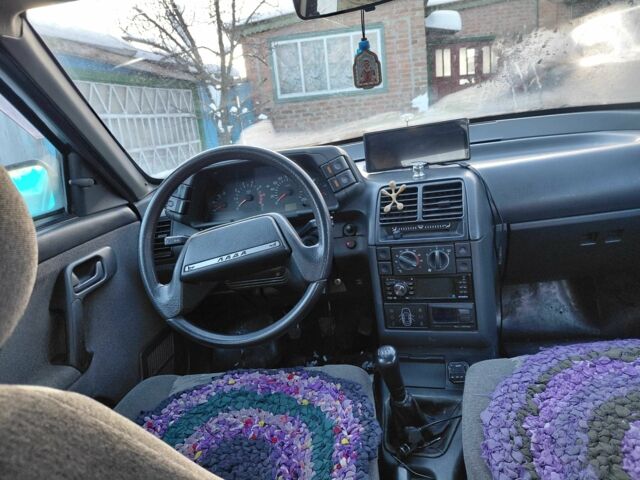 Чорний ВАЗ 2112, об'ємом двигуна 1.6 л та пробігом 172 тис. км за 2000 $, фото 3 на Automoto.ua