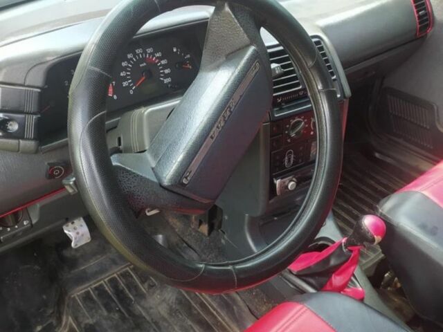 Черный ВАЗ 2112, объемом двигателя 1.6 л и пробегом 154 тыс. км за 1600 $, фото 1 на Automoto.ua