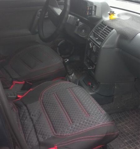 Черный ВАЗ 2112, объемом двигателя 1.6 л и пробегом 132 тыс. км за 1650 $, фото 6 на Automoto.ua